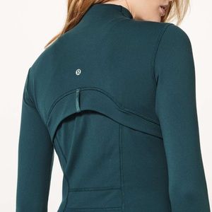 Lululemon define jacket size 6